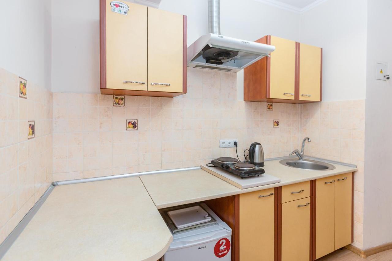 Квартира Студія Біля Оперного Театру По Вулиці Гонти 4 Lviv Exterior photo